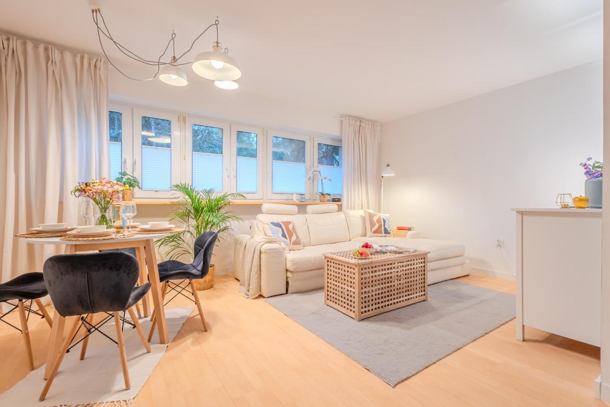Rezydencja Filmowa- Wygodny Apartament 10 Min Od Lotniska I Centrum Apartment วอร์ซอ ภายนอก รูปภาพ
